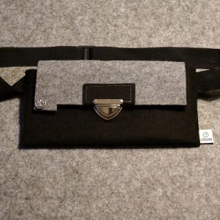 Bodybag grau/schwarz mit Wechseldruckknopf
